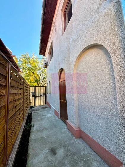 Casa/Vila  P+1 individuala | 3 camere | Domenii